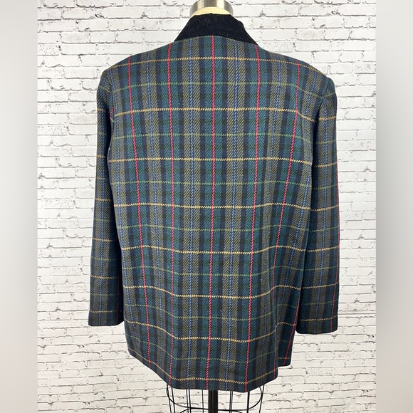 Vintage wool plaid green blazer with shoulder pads, & contrast collar,80’s,sz 14 - Picture 3 of 12